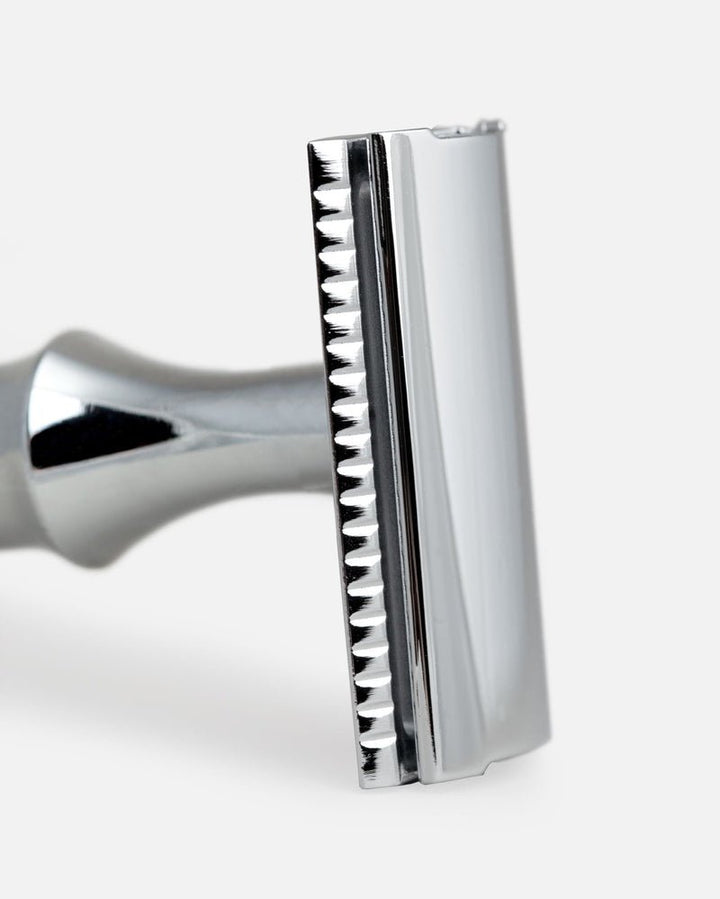 Giesen & Forsthoff Timor® safety razor 1920 with long stainless steel handle - Detail razor head