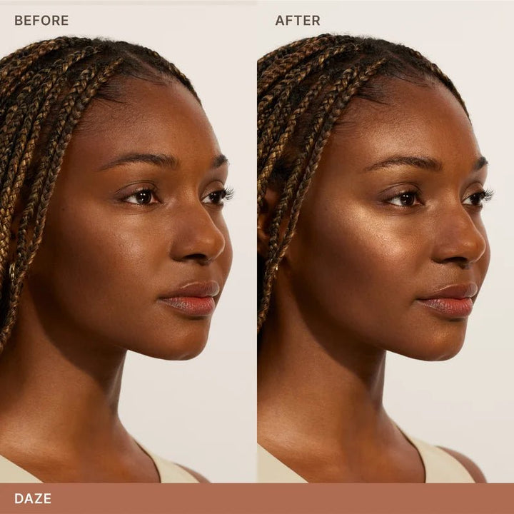 ILIA Beauty Lightshift Cream Highlighter - Daze Model 4