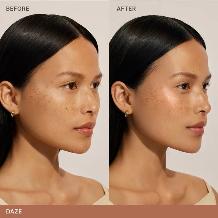 ILIA Beauty Lightshift Cream Highlighter - Daze Model 2