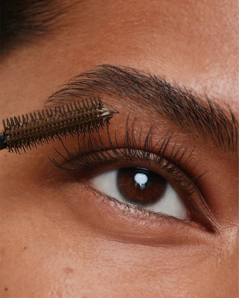 Ilia Limitless Lash Mascara - Braun - Application
