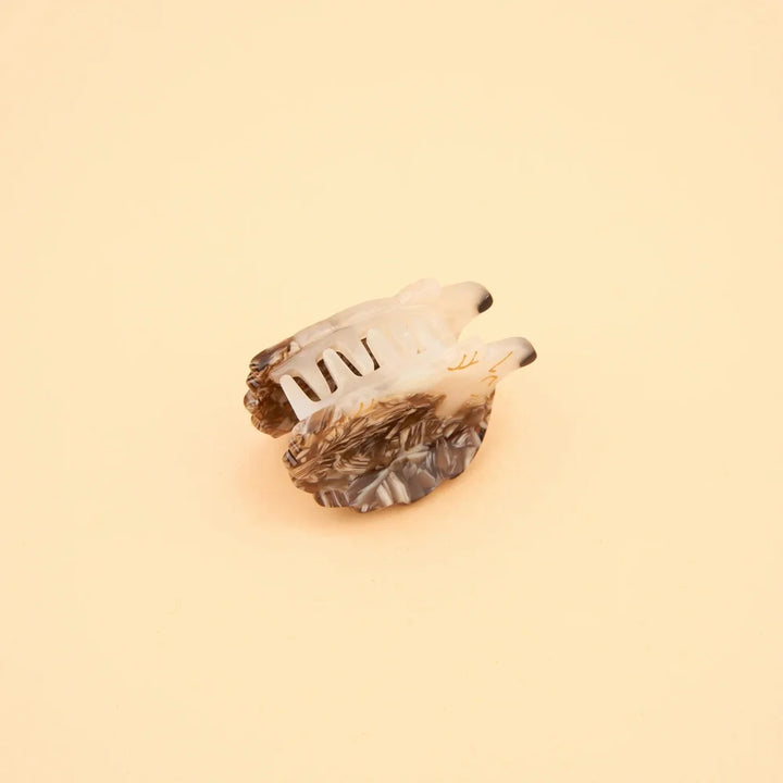 Geöffnete Hedgehog Mini Hair Claw mit Acetat-Zähnen