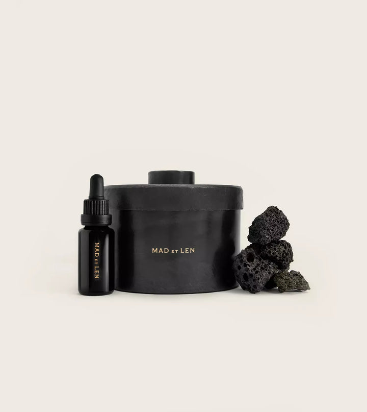Pot Pourri Apothicaire Lava – Terre Noire auf beigem Hintergrund