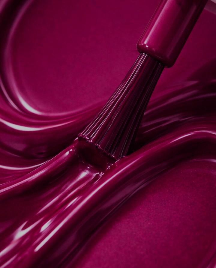 Burgundy von Kure Bazaar - Farbton, mit Pinsel