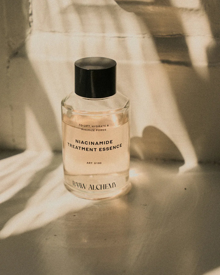 Niacinamide Treatment Essence - Mood Image