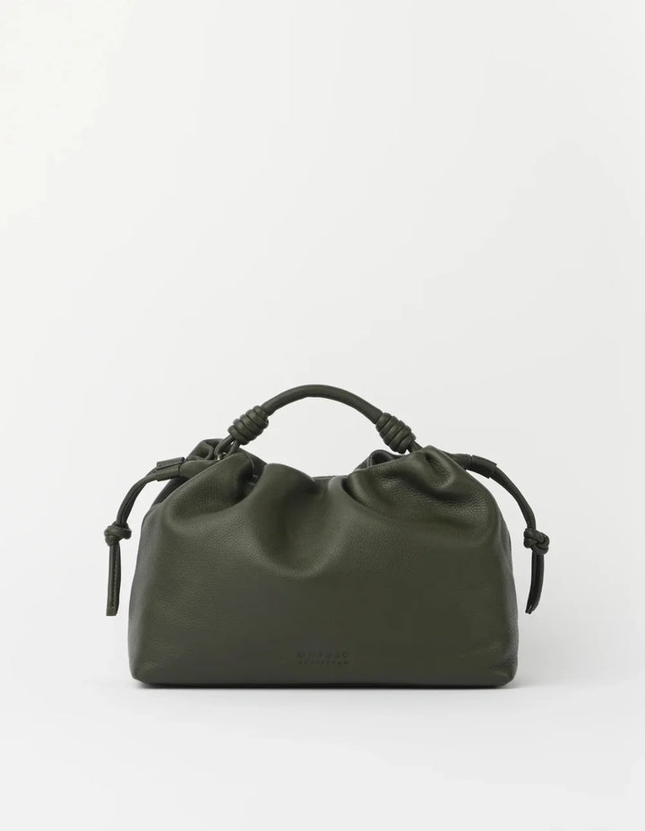 O My Bag Kiki Midi Moss – Vorderansicht der olivgrünen Echtledertasche mit kurzem Ledergriff