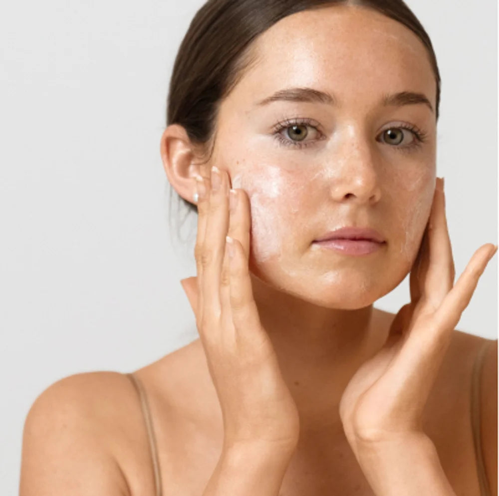 Antipodes Purity Peeling für glatte durchfeuchtete Haut