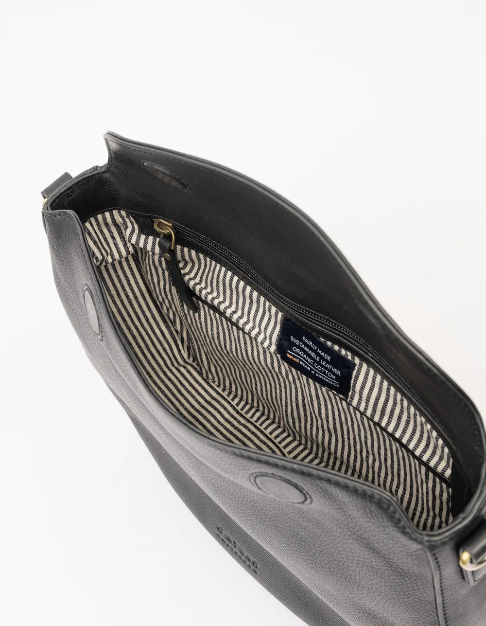 Innenansicht der O My Bag Lana Black mit Baumwollfutter und Innenfächern