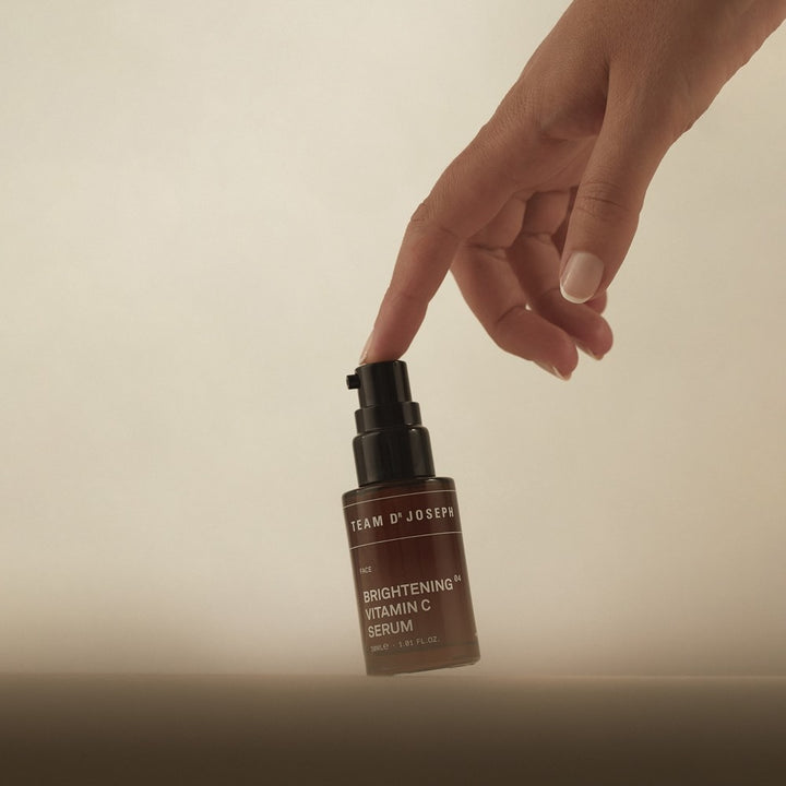 Brightening Vitamin C Serum mit Astaxanthin und Granatapfel