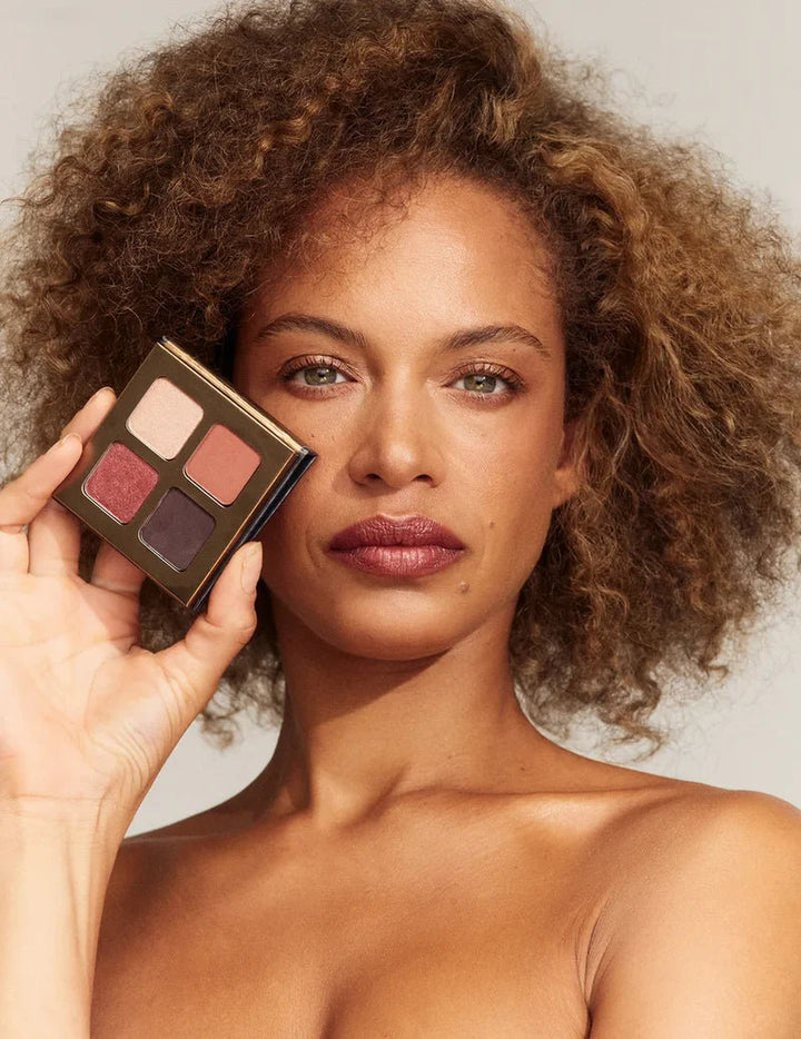 Paleta de sombras de ojos INIKA Organic Quad Flowers - Modelo