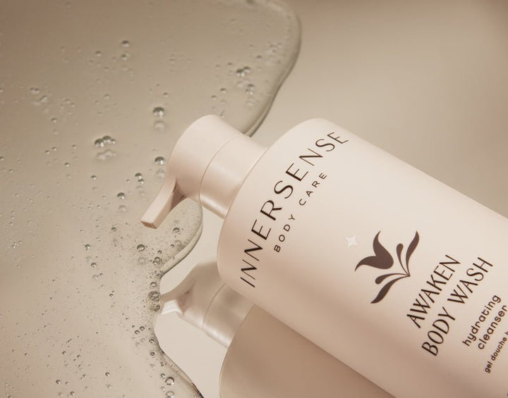Innersense Awaken Body Wash - bottiglia con gel doccia