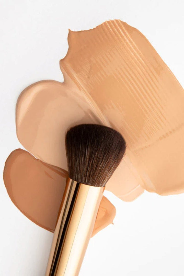 Jacks Beauty Line #12 Foundationpinsel - Mood mit Foundation