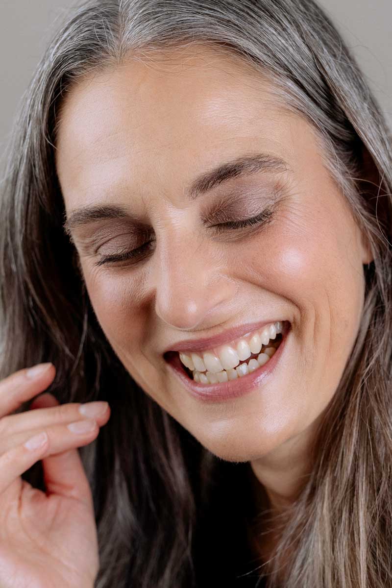 Eyeshadow Mauve Sparkle Model