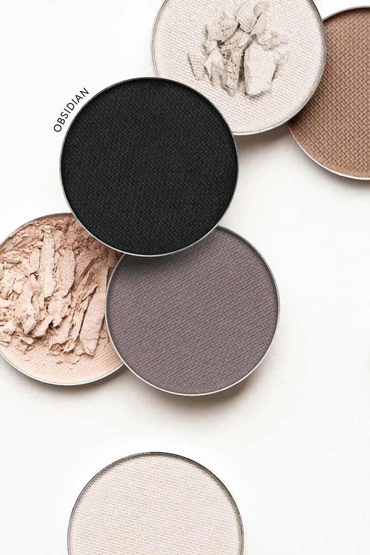 Eyeshadow Obsidian Still Life
