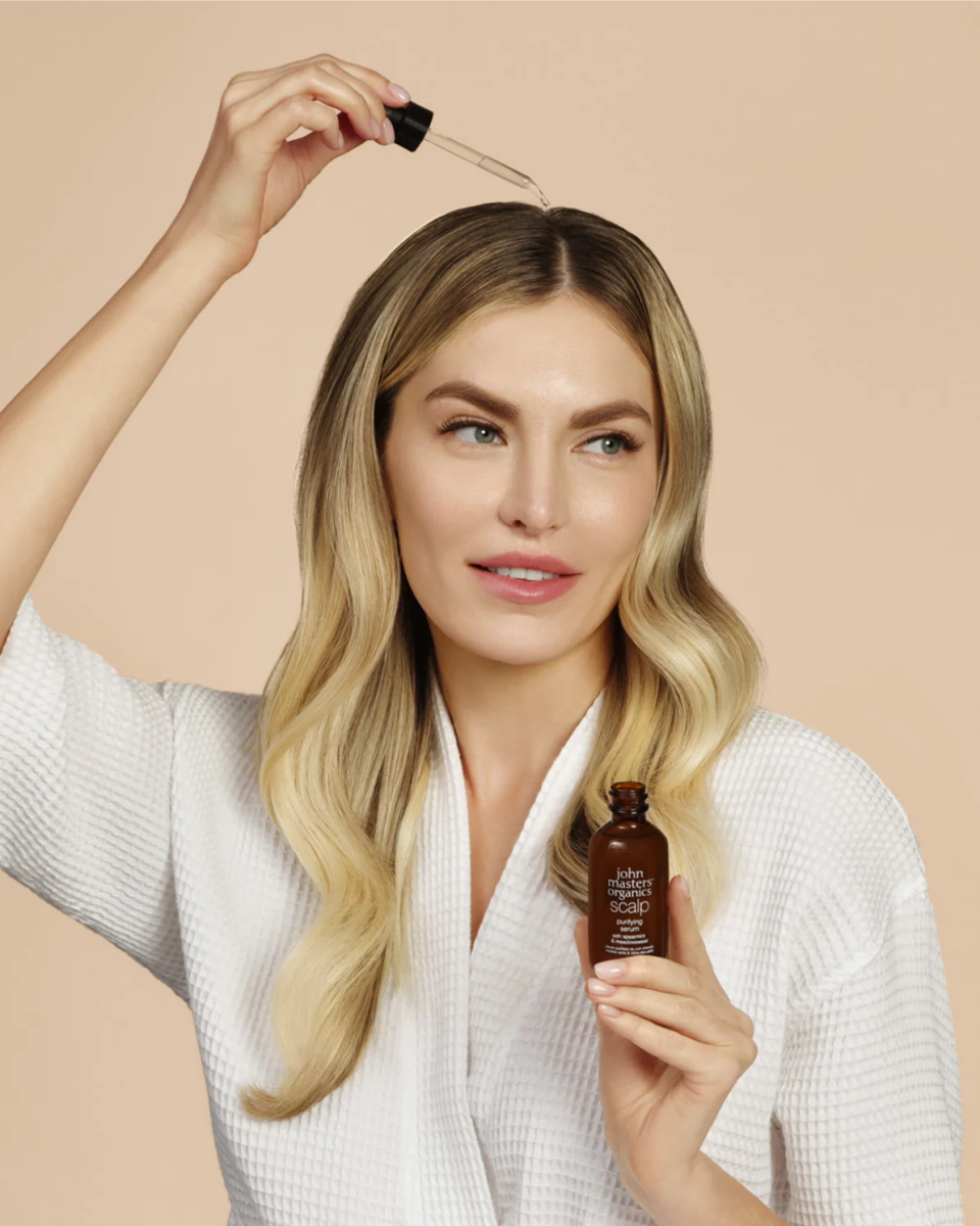 Scalp Purifying Serum Model