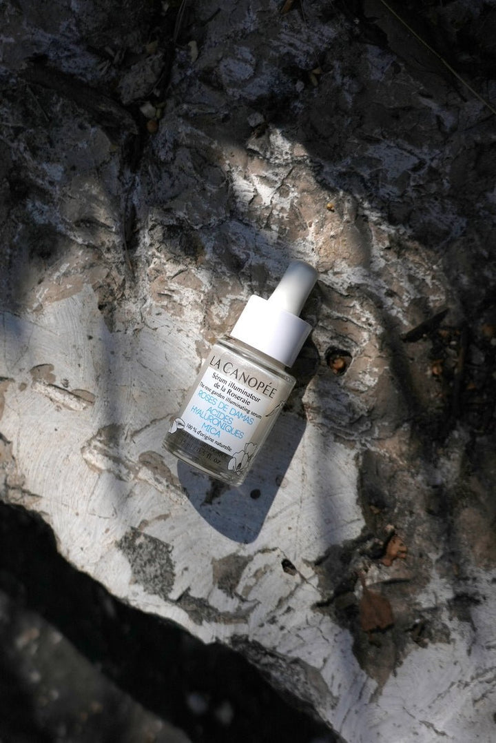La Canopée Rose Garden Illuminating Serum Still Life 2
