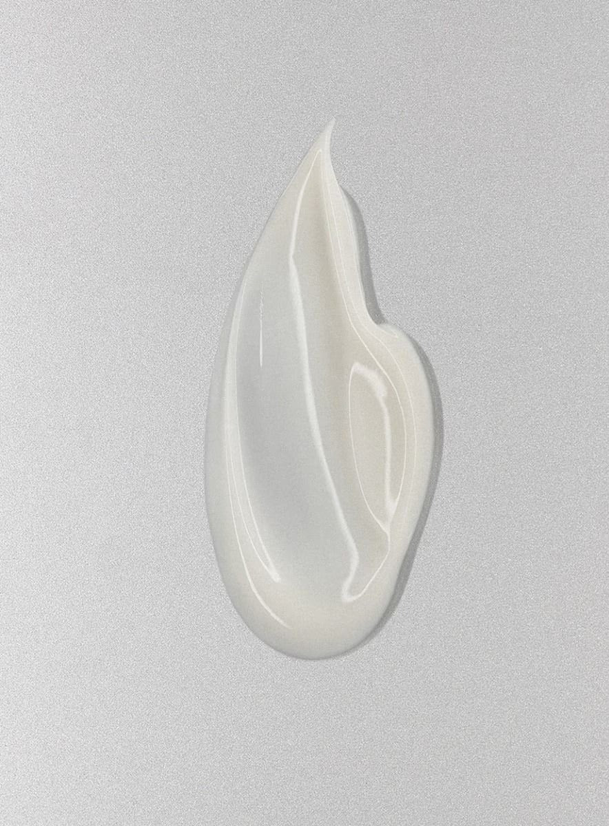 Mádara Smart Antioxidants Anti Fatigue Eye Rescue Cream Swatch