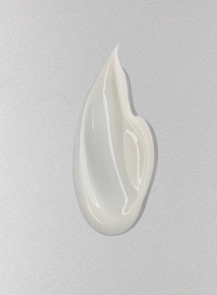 Mádara Smart Antioxidants Anti Fatigue Eye Rescue Cream Swatch