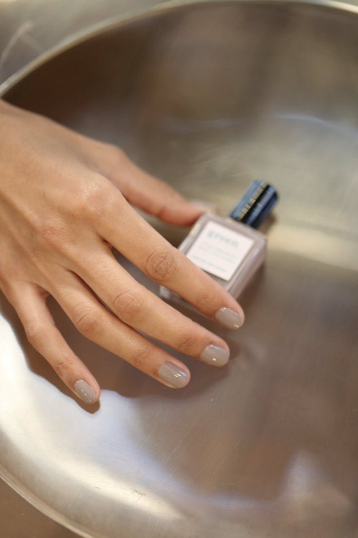 Manucurist Nagellack Dove Beige - Lackierte Nägel 2