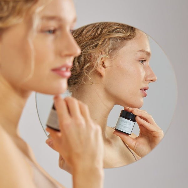 Merme Berlin Modelo de polvo refinador de poros faciales con producto