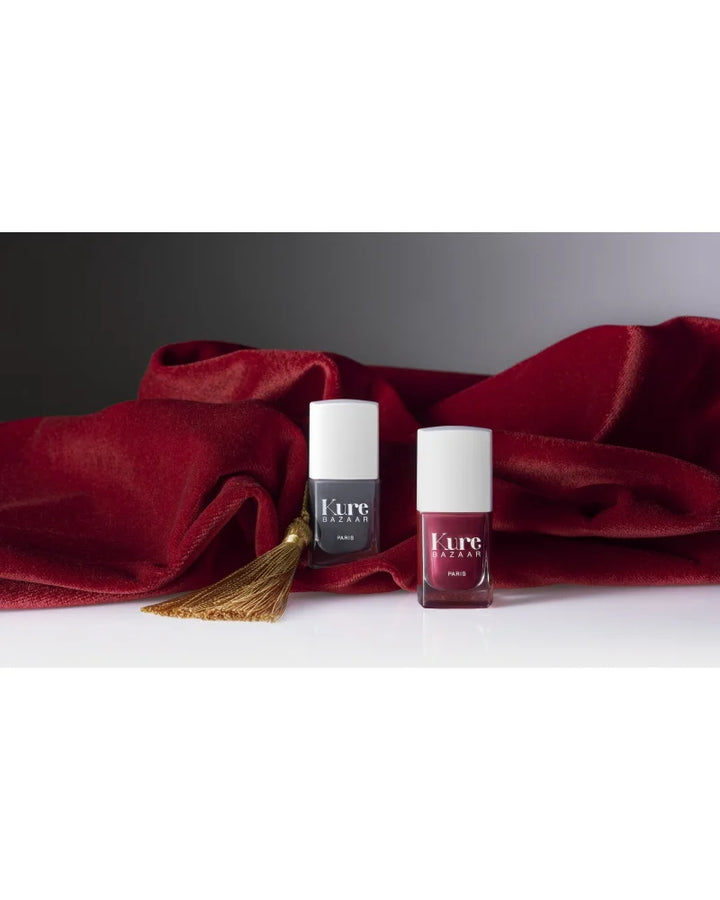 Pepper Grey von Kure Bazaar - Produktfoto mit weiterem Kure Bazaar Nagellack