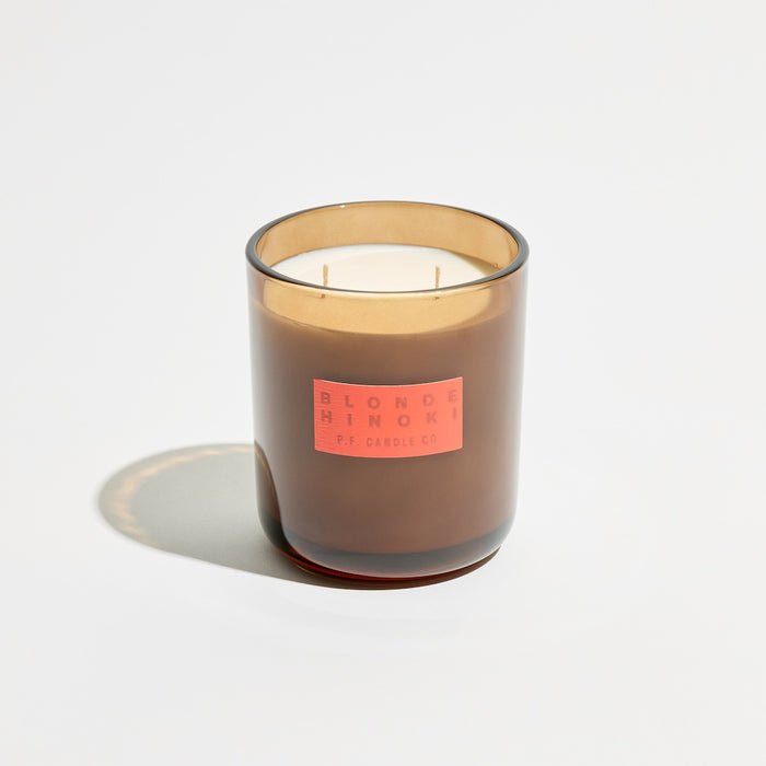 PF Candle Co. Colección Hi-Fi Rubia Hinoki - recortar