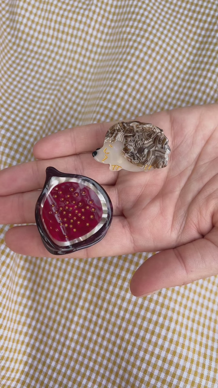Coucou Suzette Fig Mini Hair Claw im Video