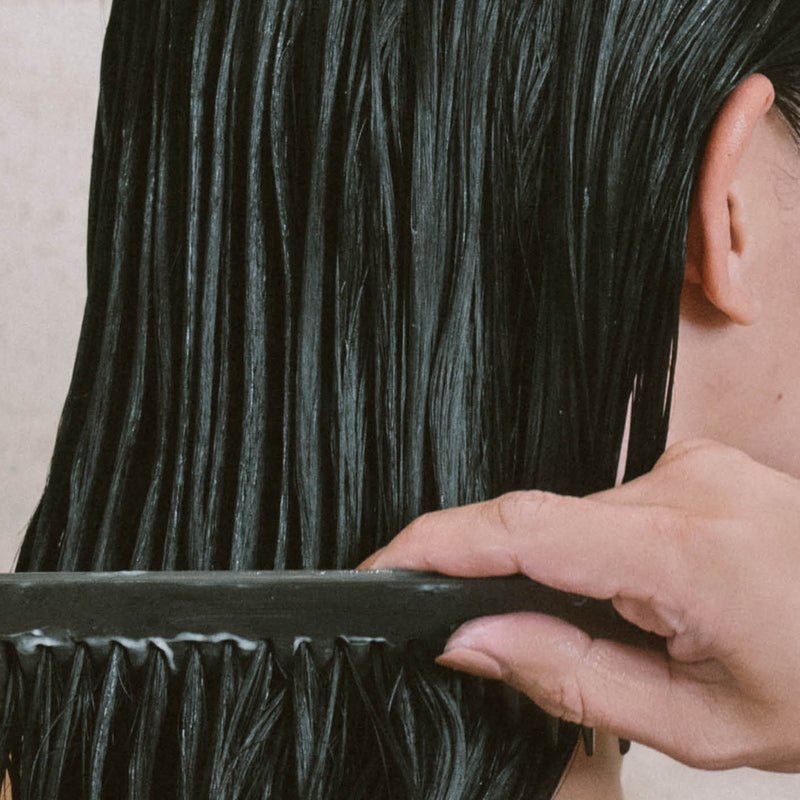 Regenerative Veda⁴ Bond Complex Conditioner - Hair Model