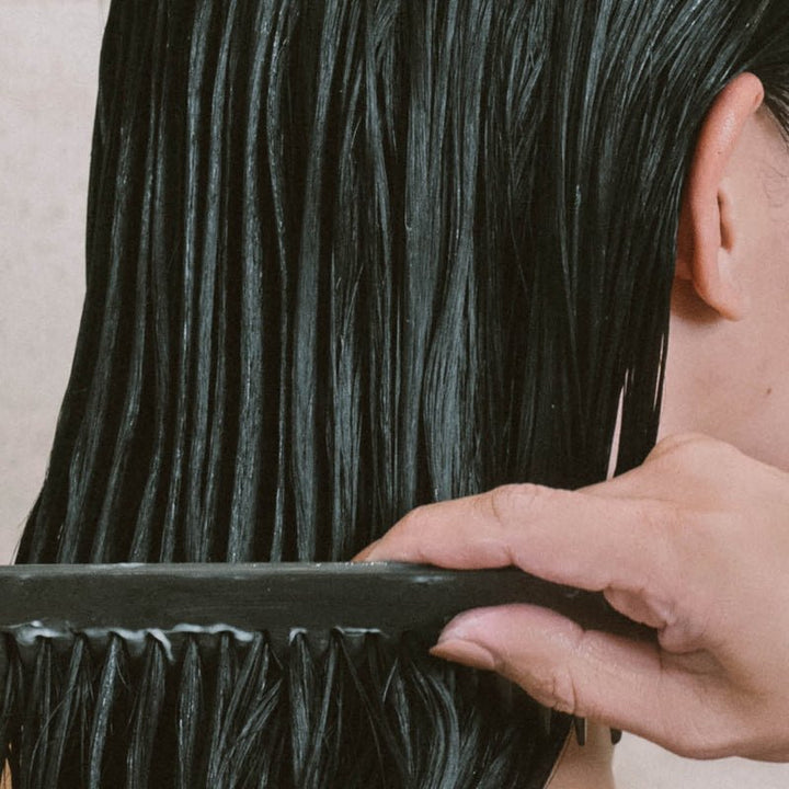 Regenerative Veda⁴ Bond Complex Conditioner - Hair Model