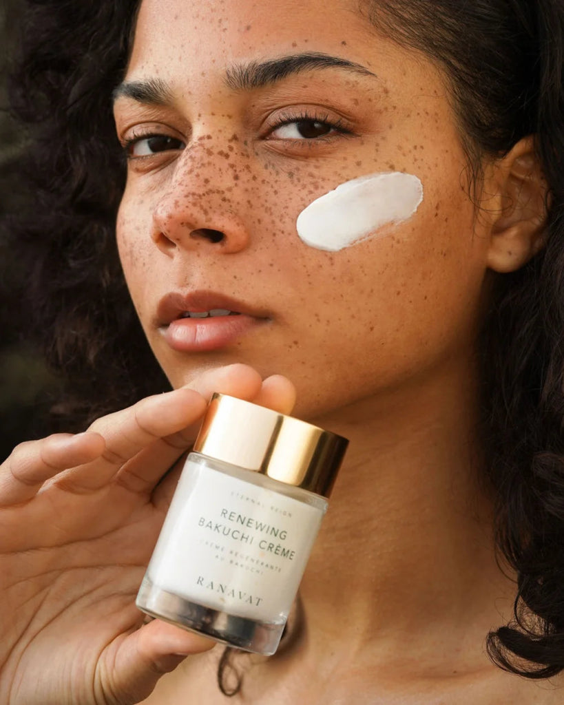 Eternal Reign - Renewing Bakuchi Crème - on skin