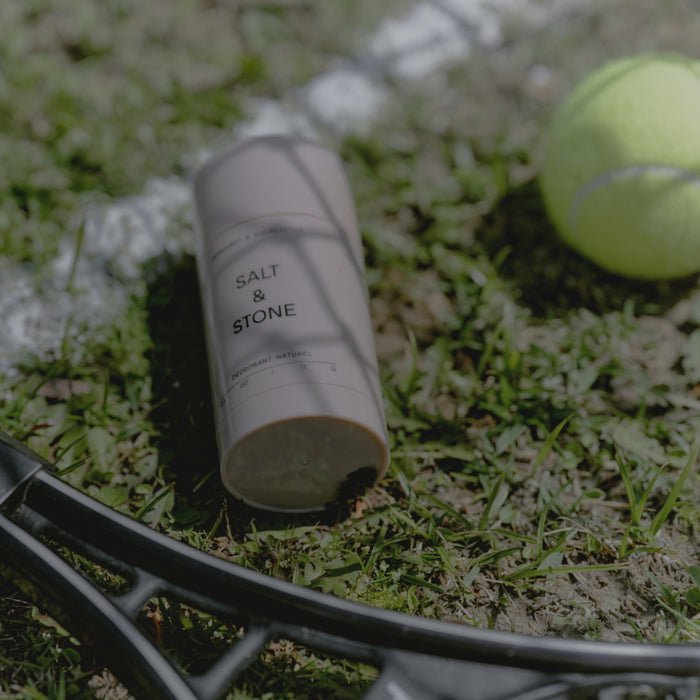 Salt & Stone Deodorante Bergamotto & Eucalipto 75 g Scena di tennis