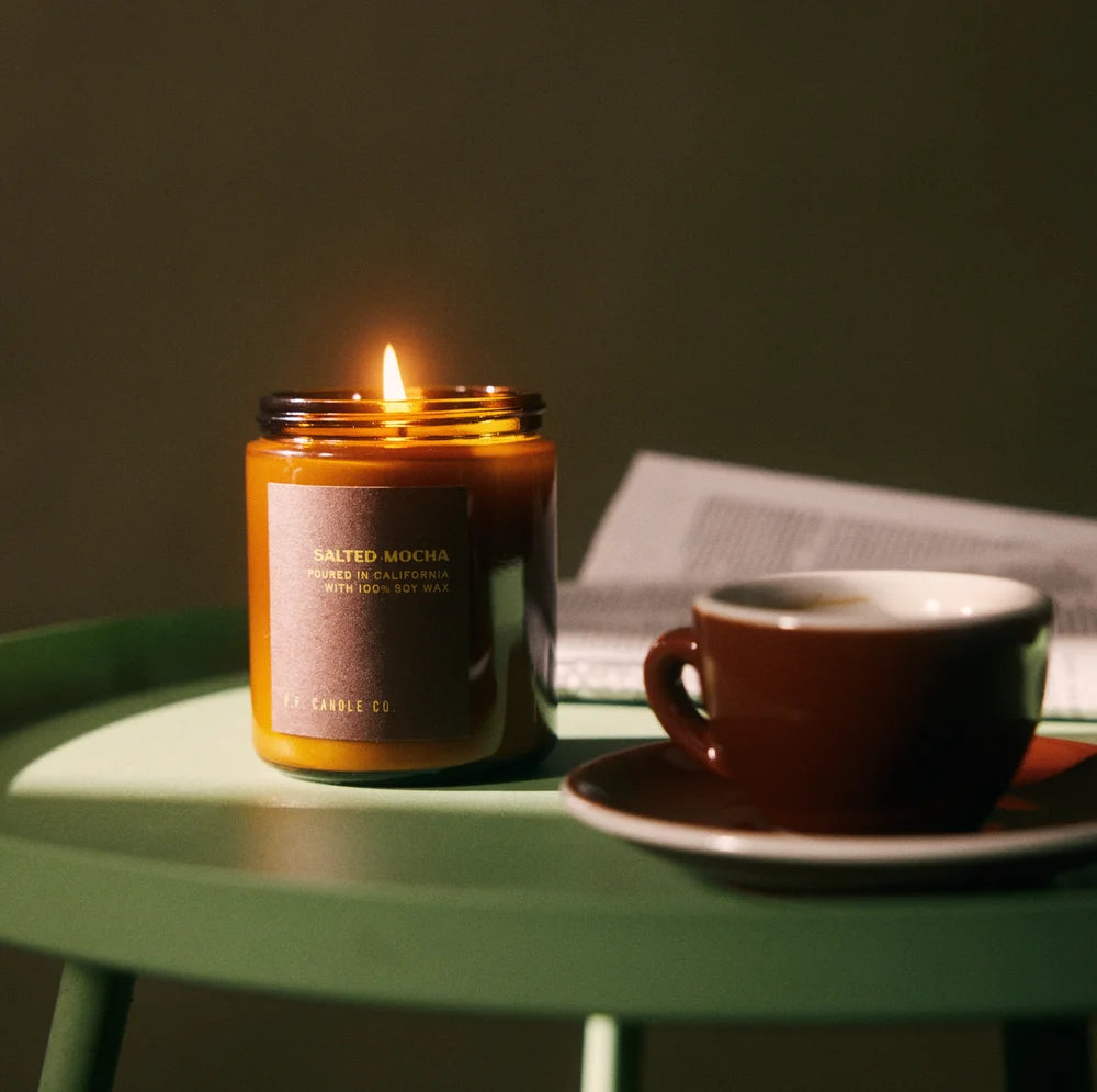 Salted Mocha Sojawachs-Duftkerze von P.F. Candle Co.