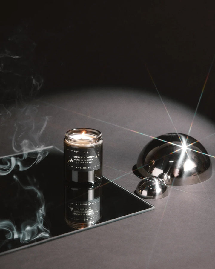 P.F. Candle Co. Teakwood & Tobacco Celestial Duftkerze 204 g - für die Ewigkeit