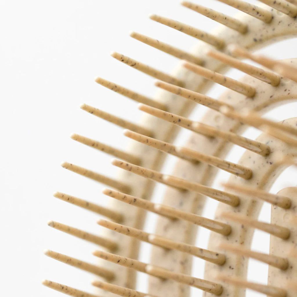 Bamboo Charcoal Detangler - Blanda Beauty