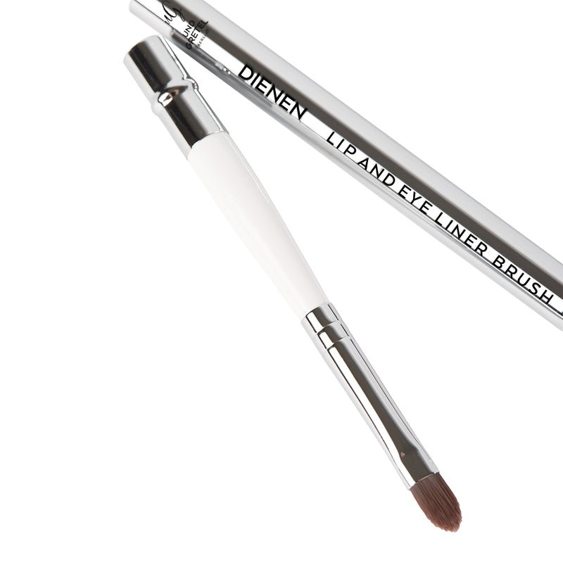 Dienen Lip & Eye Liner Brush - close up