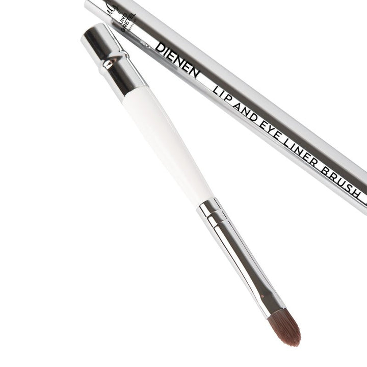 Dienen Lip & Eye Liner Brush - close up