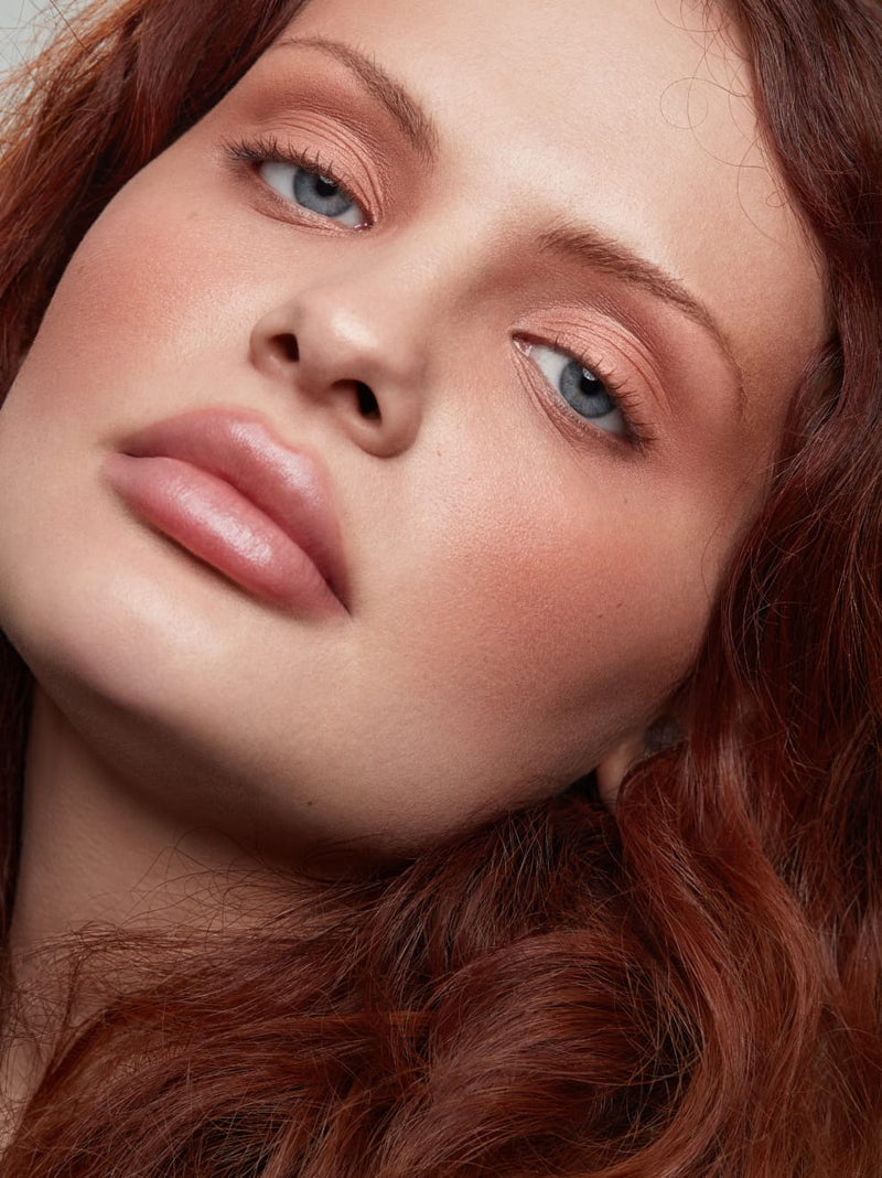 Imbe Eye & Cheek Multi-Shadow Color Crush 03 Model 2