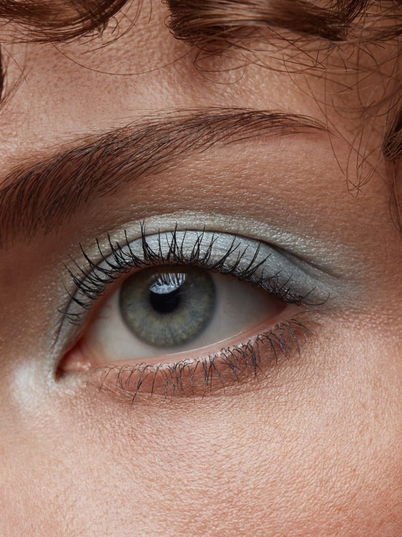 Imbe Eyeshadow Ice Blue Eye Makeup