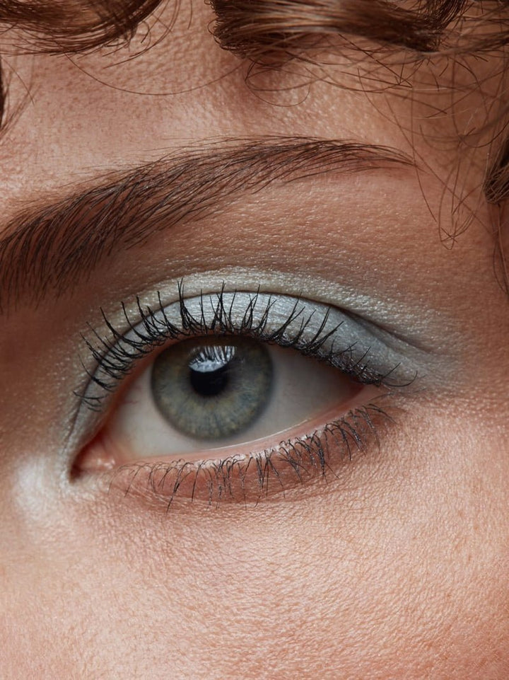Imbe Eyeshadow Ice Blue Eye Makeup
