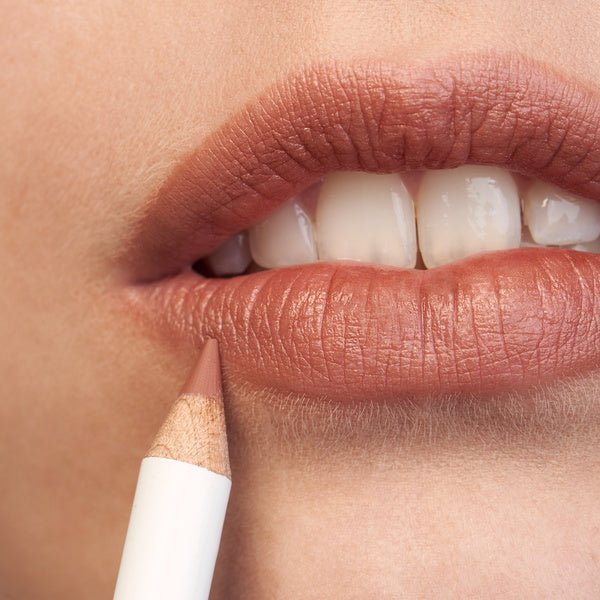 Lustec Lip Contouring Styler - 01 Natural Light - on model