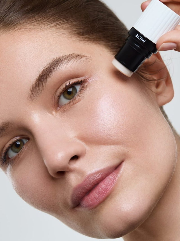 Milte Highlighter Stick Moonbeam 01 Model 3