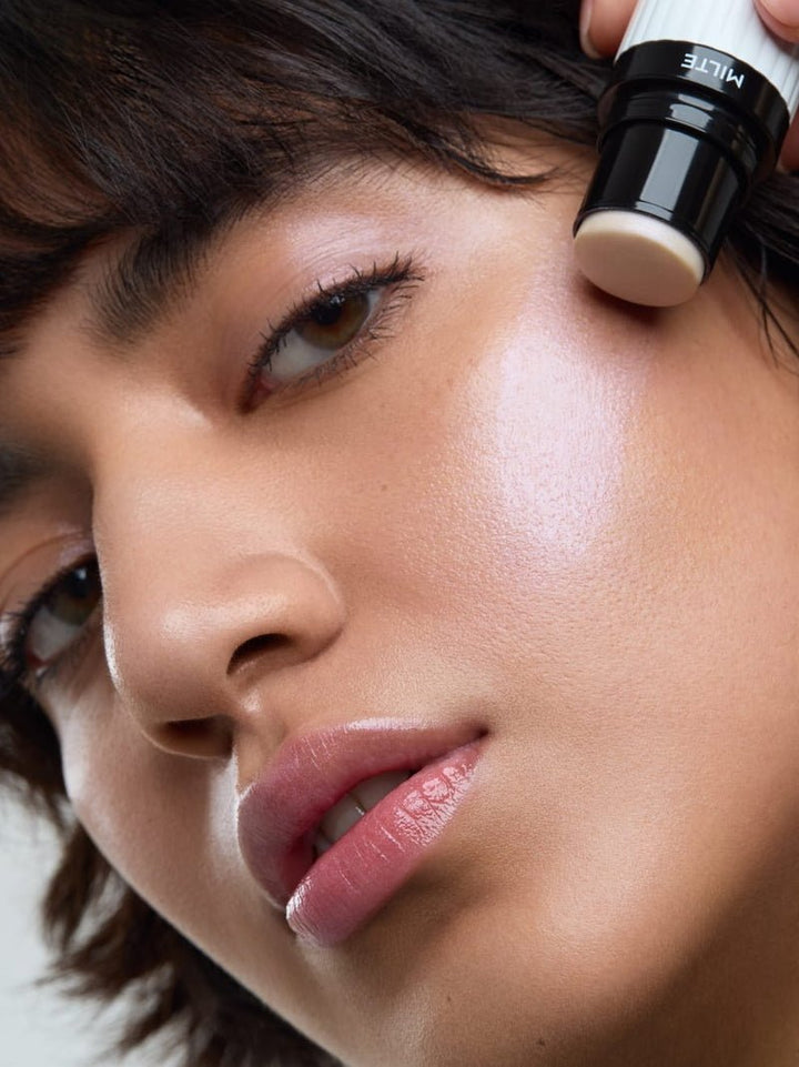 Milte Highlighter Stick Moonbeam 01 Model 2