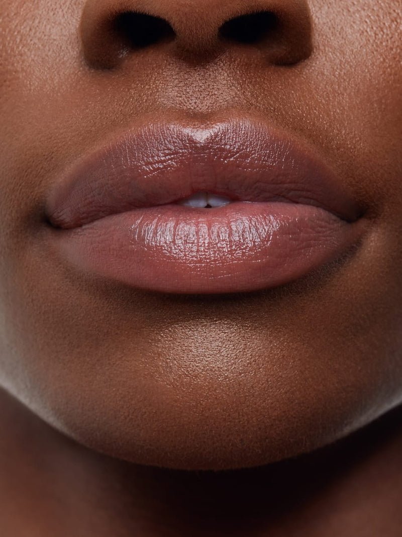 Tagarot Bálsamo Nutritivo Tintado Acai en Labios