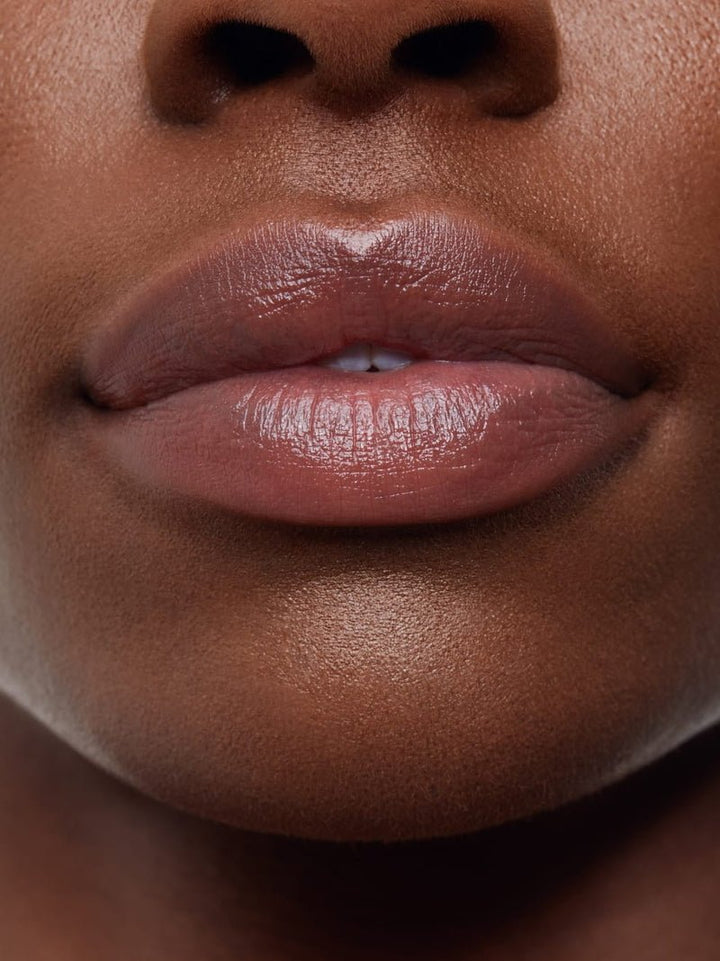 Tagarot Bálsamo Nutritivo Tintado Acai en Labios
