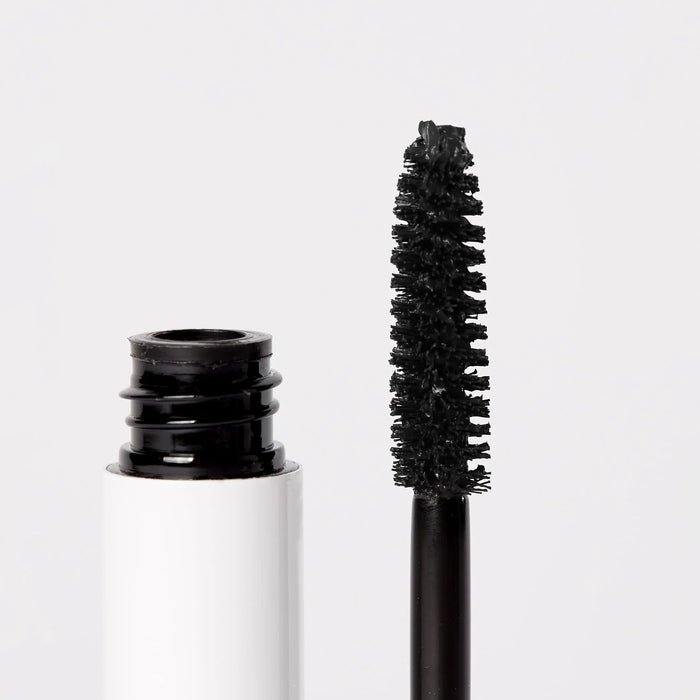 Wint Mascara 02 Darkest Black Close up