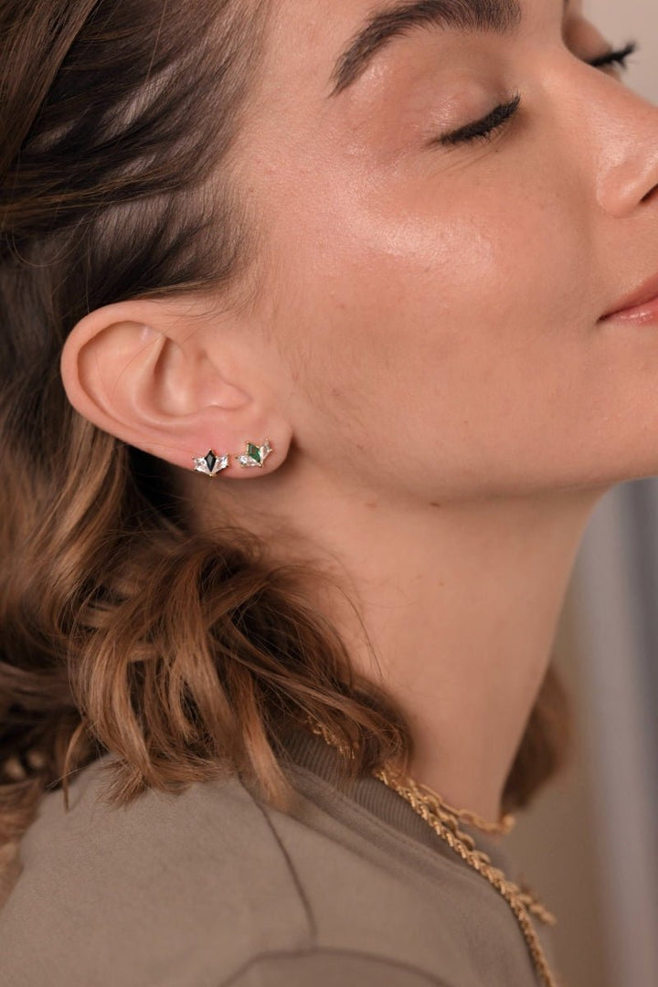Waekura Fiora Stud Earrings Green - Model