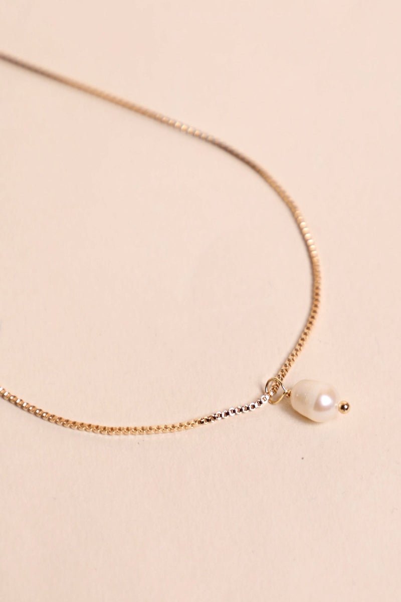 Waekura Madone Necklace - product photo