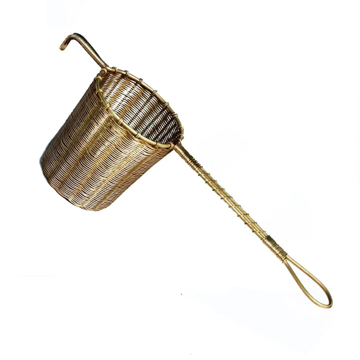 Woven Brass: Large Tea Strainer von Anima Mundi