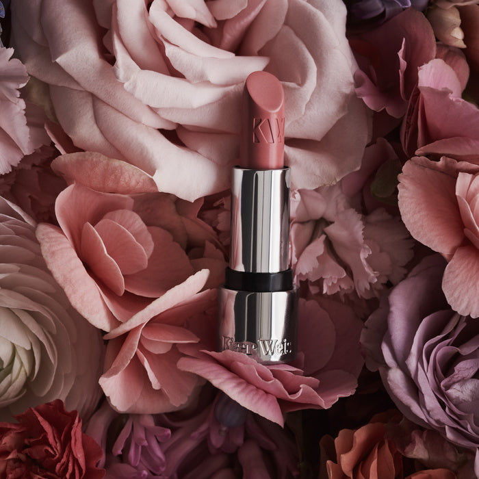Rouge à lèvres Kjaer Weis - Ambiance fleurie avec des roses