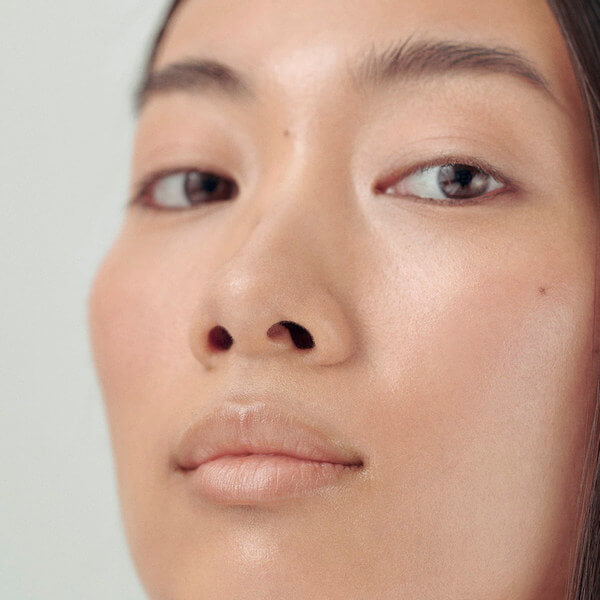 Henné Organics Luxury Lip Tint - Bare on lips