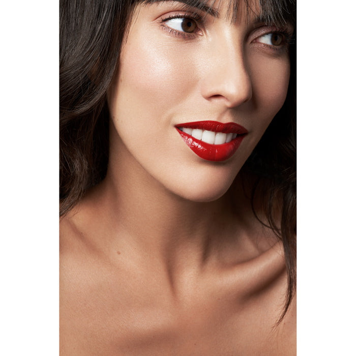 Lipstick 011 Le Rouge Alizarine Model